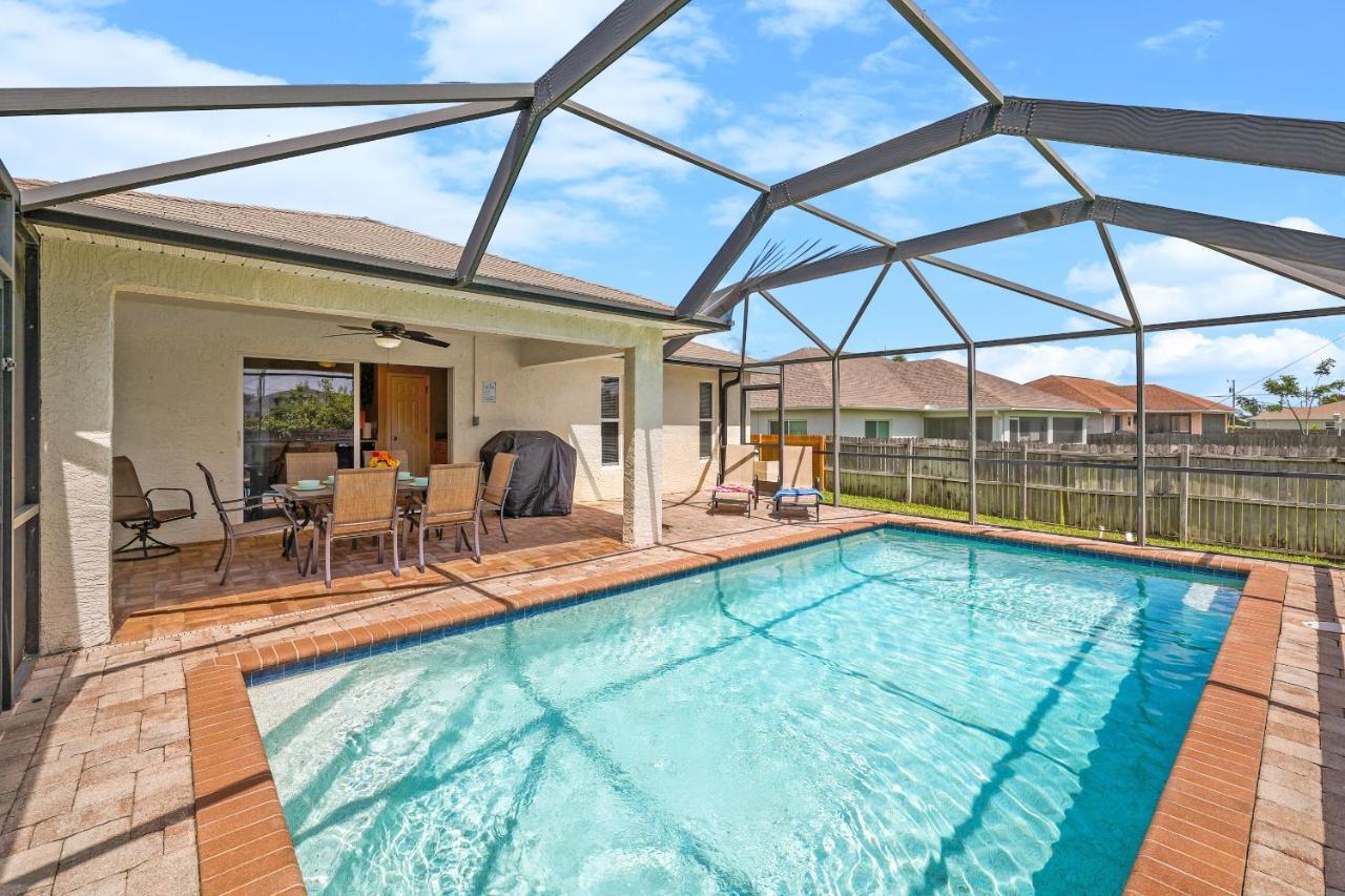 Family Vacation, Heated Pool, Wake Up To Enjoy The Sunrise - Villa Pine Island 케이프코럴 외부 사진